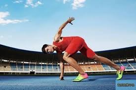 能在这么短时间内完成两套上篮动作，小佩顿这炸裂的身体天赋